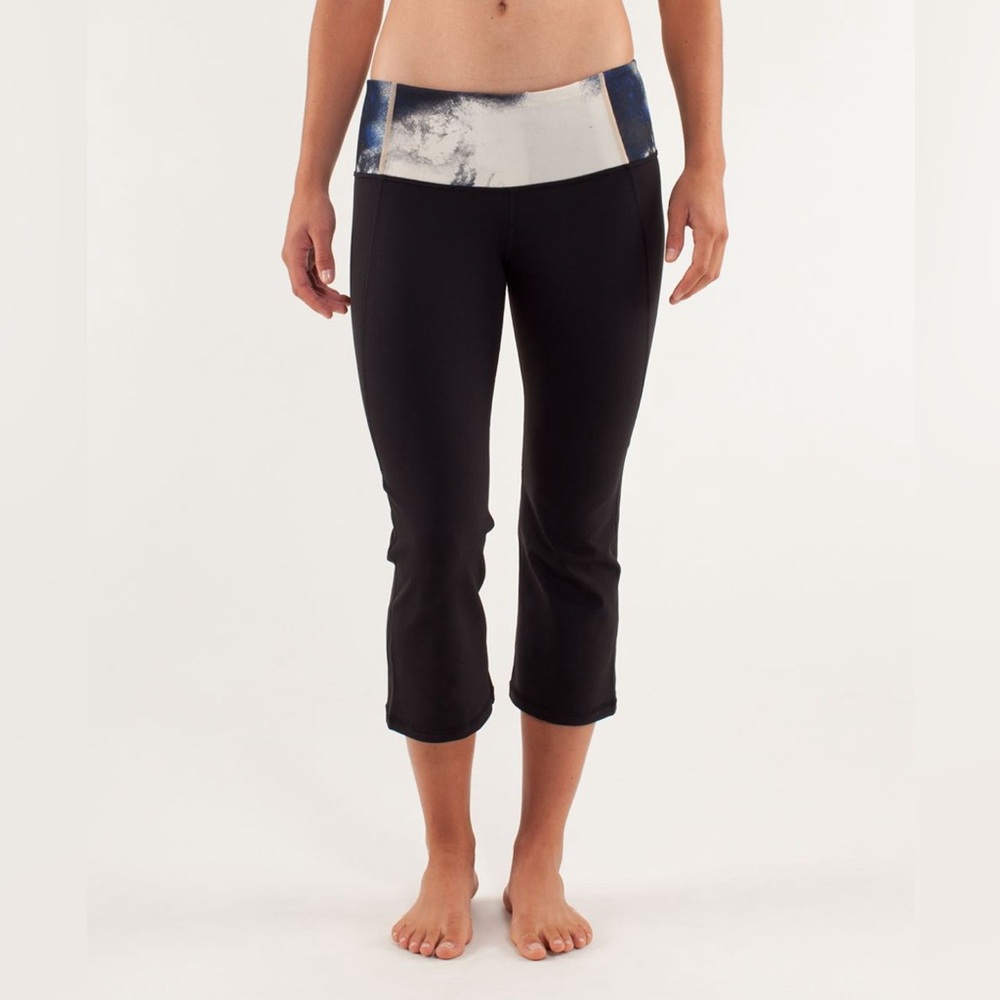 Lululemon Gather & Crow Cropped Calf Split Yoga Leggings